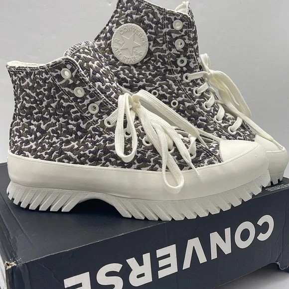 Converse WMNS High-Top Platforms A00877C
CTAS LUGGED 2.0 HI
SAND DUNE/EGRET/EGRT - Picture 7 of 16